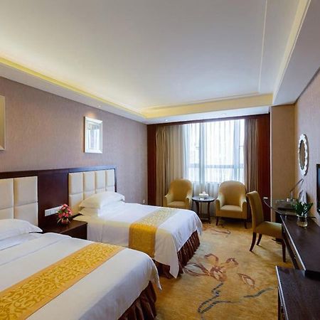 Vienna Hotel Lufeng Peopole Road Exterior photo