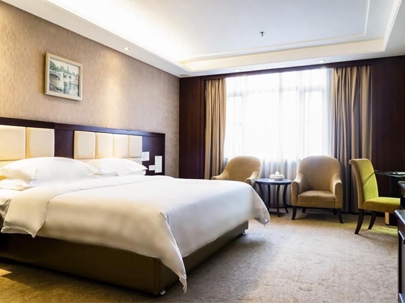 Vienna Hotel Lufeng Peopole Road Exterior photo