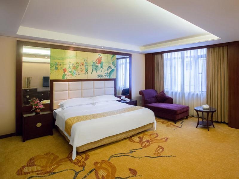 Vienna Hotel Lufeng Peopole Road Exterior photo